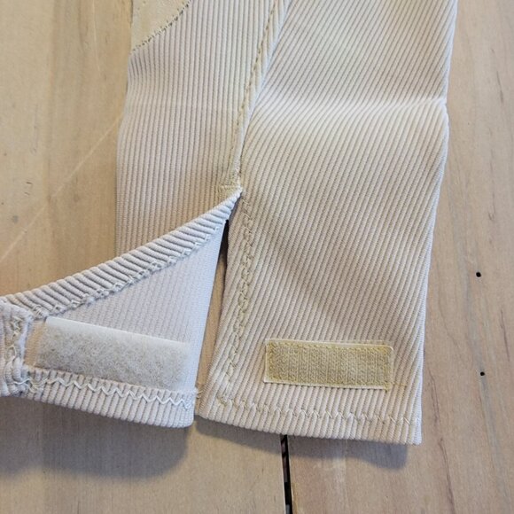 Equestrian Pants Women's Sz 28 Beige Riding Breeches Jodhoppers - Picture 8 of 12